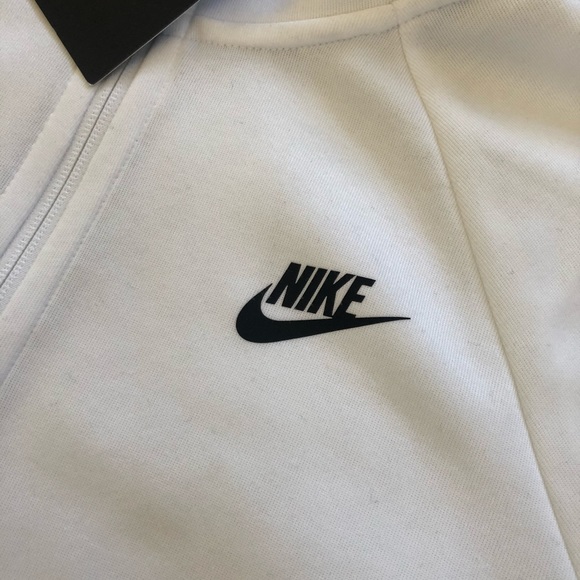 ✔️ NWT✔️ NIKE Sportswear Tech Fleece cape - Picture 3 of 9